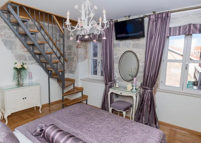 Gothic Palace Heritage Гостевой дом 4*