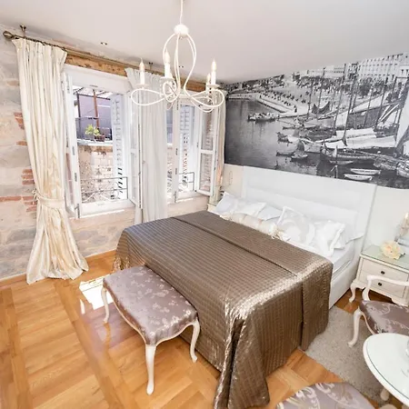 Gothic Palace Heritage 4*