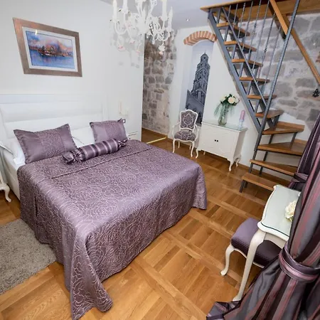 Gothic Palace Heritage 4*