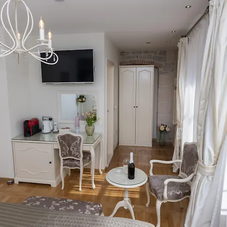 Gothic Palace Heritage 4* سبليت