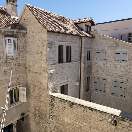 Gothic Palace Heritage Pensionat 4*