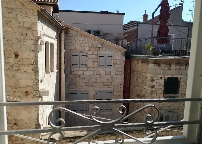 בית הארחה Gothic Palace Heritage 4*