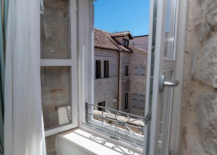 Gothic Palace Heritage בית הארחה ספליט