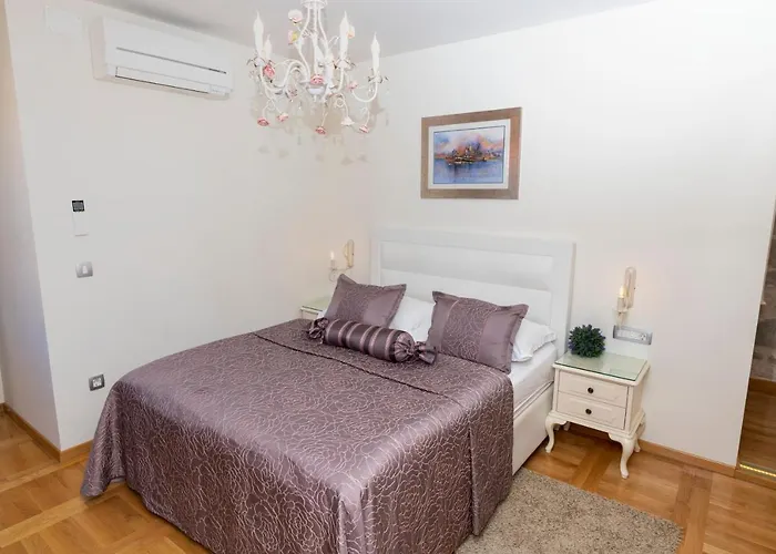 Gothic Palace Heritage בית הארחה ספליט