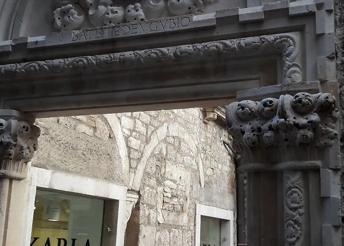 Gothic Palace Heritage בית הארחה ספליט