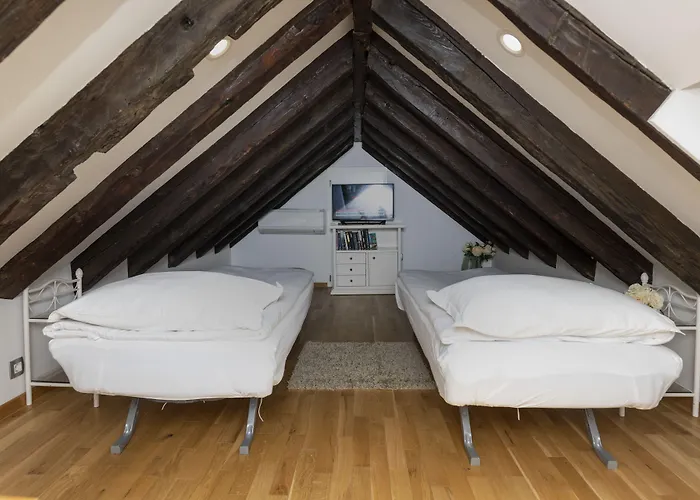 בית הארחה Gothic Palace Heritage