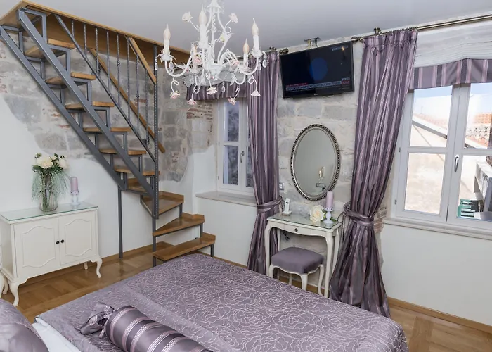 Gothic Palace Heritage 4*