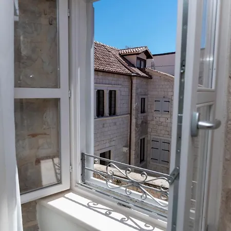 Gothic Palace Heritage Pensionat Split