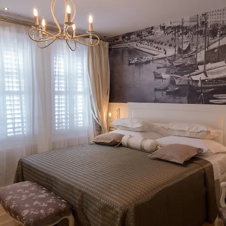 Pensionat Gothic Palace Heritage 4*