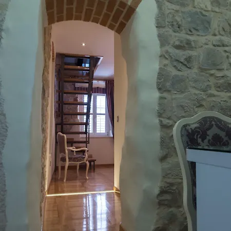 Gothic Palace Heritage Pensionat 4*