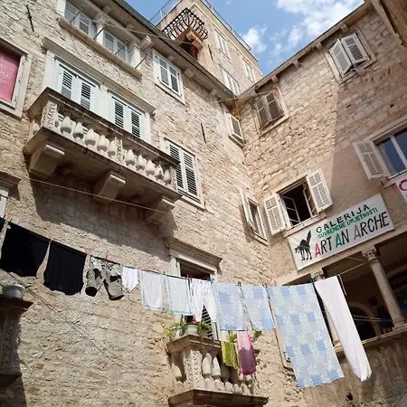 Gothic Palace Heritage 4*