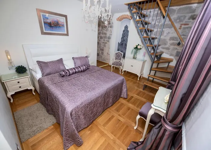 Gothic Palace Heritage 4*